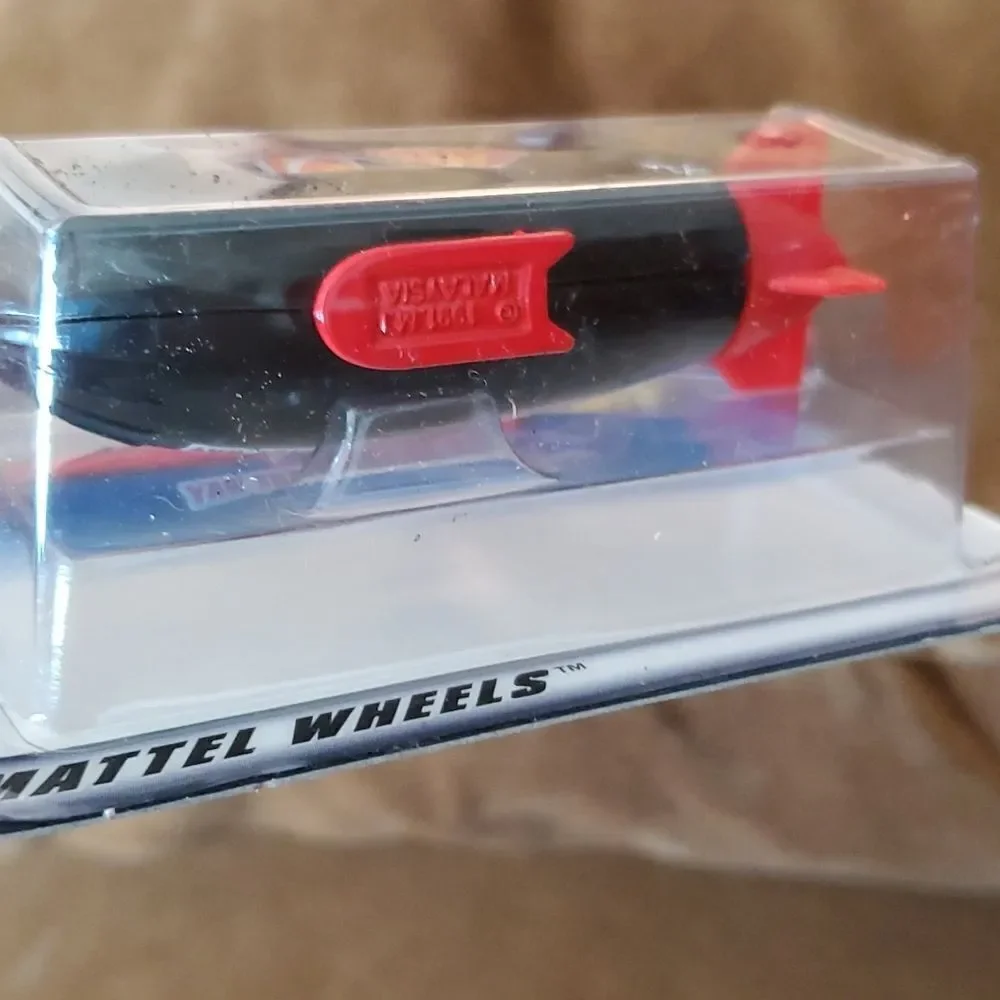 Hot Wheels 1998 Blimp 24088 NIP